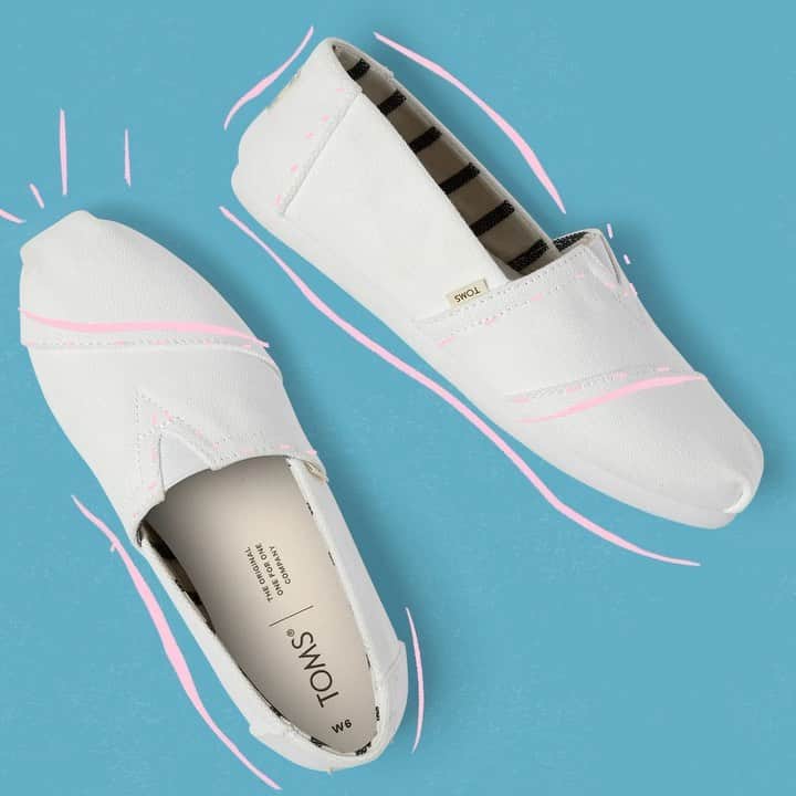 トムズシューズのインスタグラム：「A fresh canvas featuring a CloudBound™ Sole -- which delivers extra cushioning, extra traction, and an extra breathable insole.」