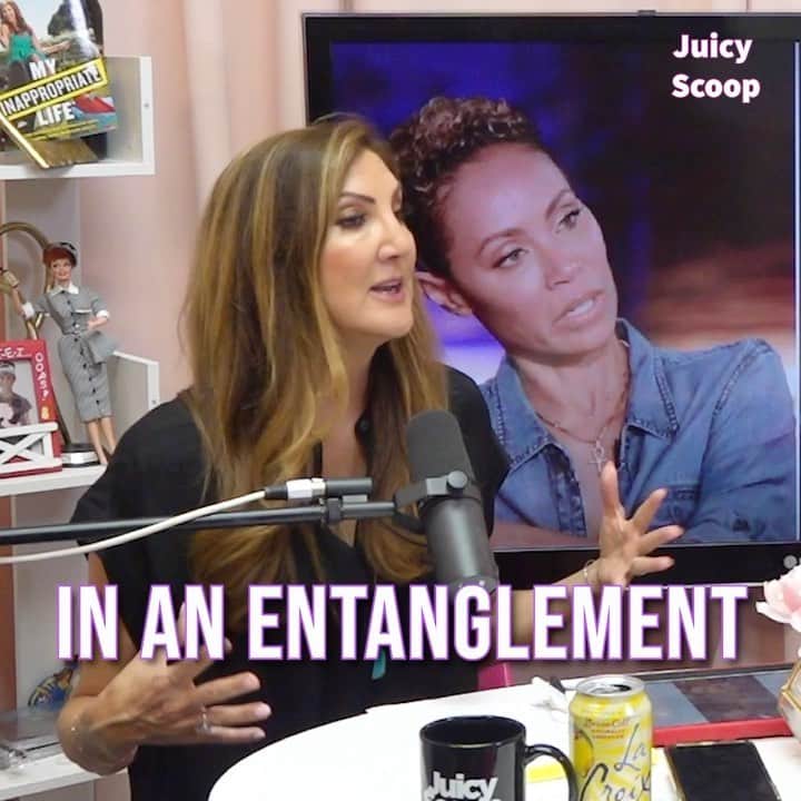 ヘザー・マクドナルドのインスタグラム：「We recap all you need to know about that red table talk with Will & Jada on today’s #JuicyScoop 👉🏻Have you listened? We also discuss the #wayfair and #britneyspears conspiracy theories. The Glee curse and Naya Rivera tragedy. Plus!- #AmberHeard and #JohnnyDepp make an appearance on Juicy Scoop to debate who shit on the bed.」