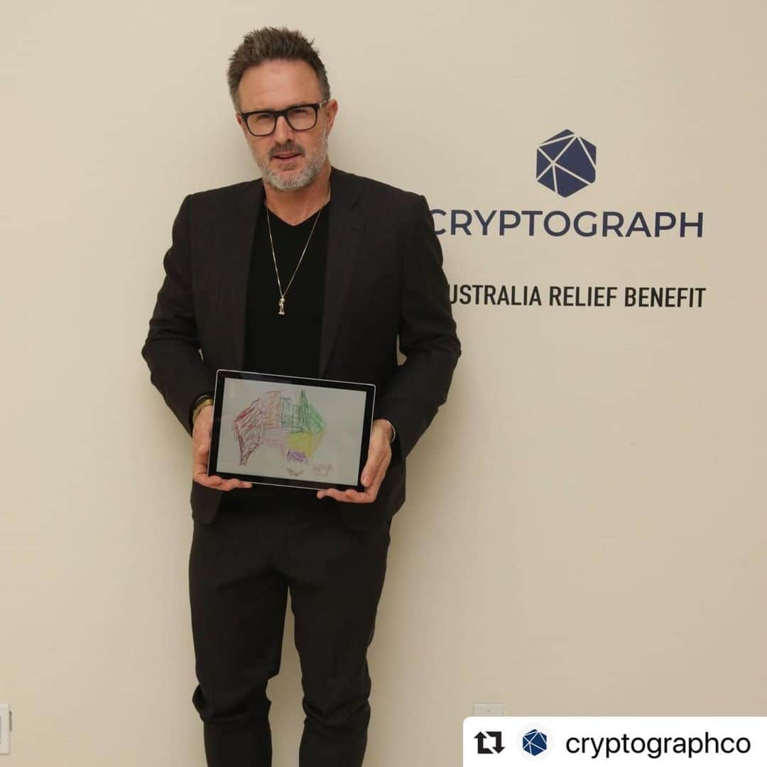 デヴィッド・アークエットさんのインスタグラム写真 - (デヴィッド・アークエットInstagram)「#Repost @cryptographco with @make_repost ・・・ In one hour, the auction for @DavidArquette's #Cryptograph 'Australia' goes live. The Cryptograph benefits @OxygenSeven, a non-profit global reforestation initiative that is dedicated to making it easier for individuals and businesses to give back to the environment.  📆 July 16th (GMT) 5PM @DavidArquette 6PM @MarkAnthonyCue  #cryptoart #Ethereum #ETH #nft」7月17日 2時04分 - davidarquette