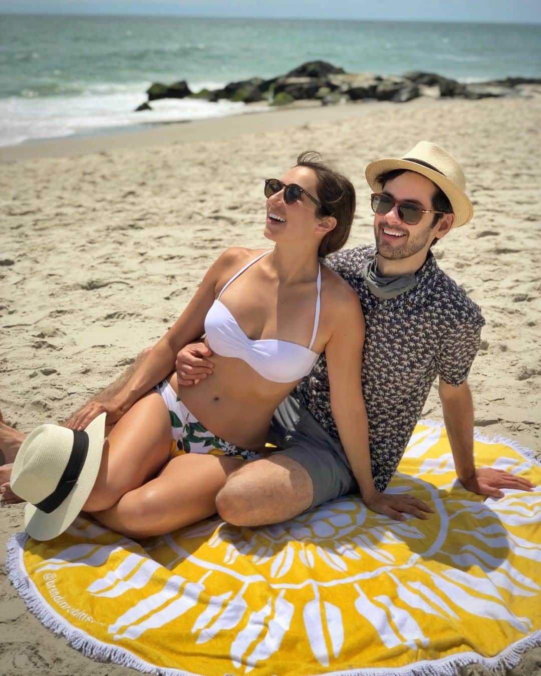 ブレンダン・ロビンソンさんのインスタグラム写真 - (ブレンダン・ロビンソンInstagram)「It’s a wonderful day for a BEACH DAY!!! 🏖☀️🏄🏻‍♂️ . . . #beach #beachday #ocean #sunshine #summer #vacation #couple #beachlife」7月17日 2時45分 - brendanrobinson