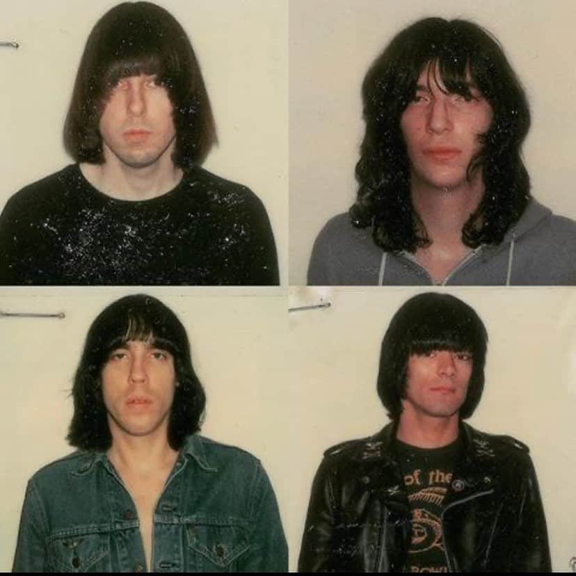 ジョン・ロス・ボウイさんのインスタグラム写真 - (ジョン・ロス・ボウイInstagram)「Allow me to bless your timeline with the passport photos of the Ramones. #punk #travel #punktravel」7月17日 2時54分 - johnrossbowie