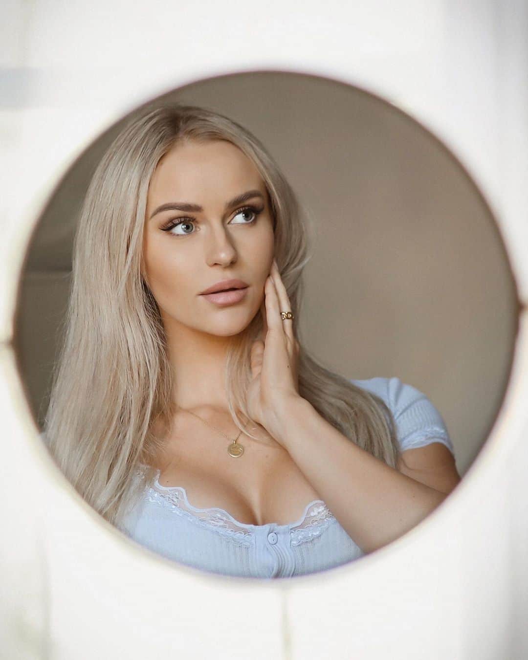 Anna Nyströmのインスタグラム：「🤍」