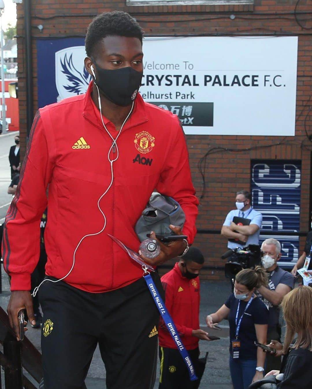 マンチェスター・ユナイテッドさんのインスタグラム写真 - (マンチェスター・ユナイテッドInstagram)「Road trip to Selhurst Park ✅ #MUFC #PremierLeague」7月17日 3時23分 - manchesterunited