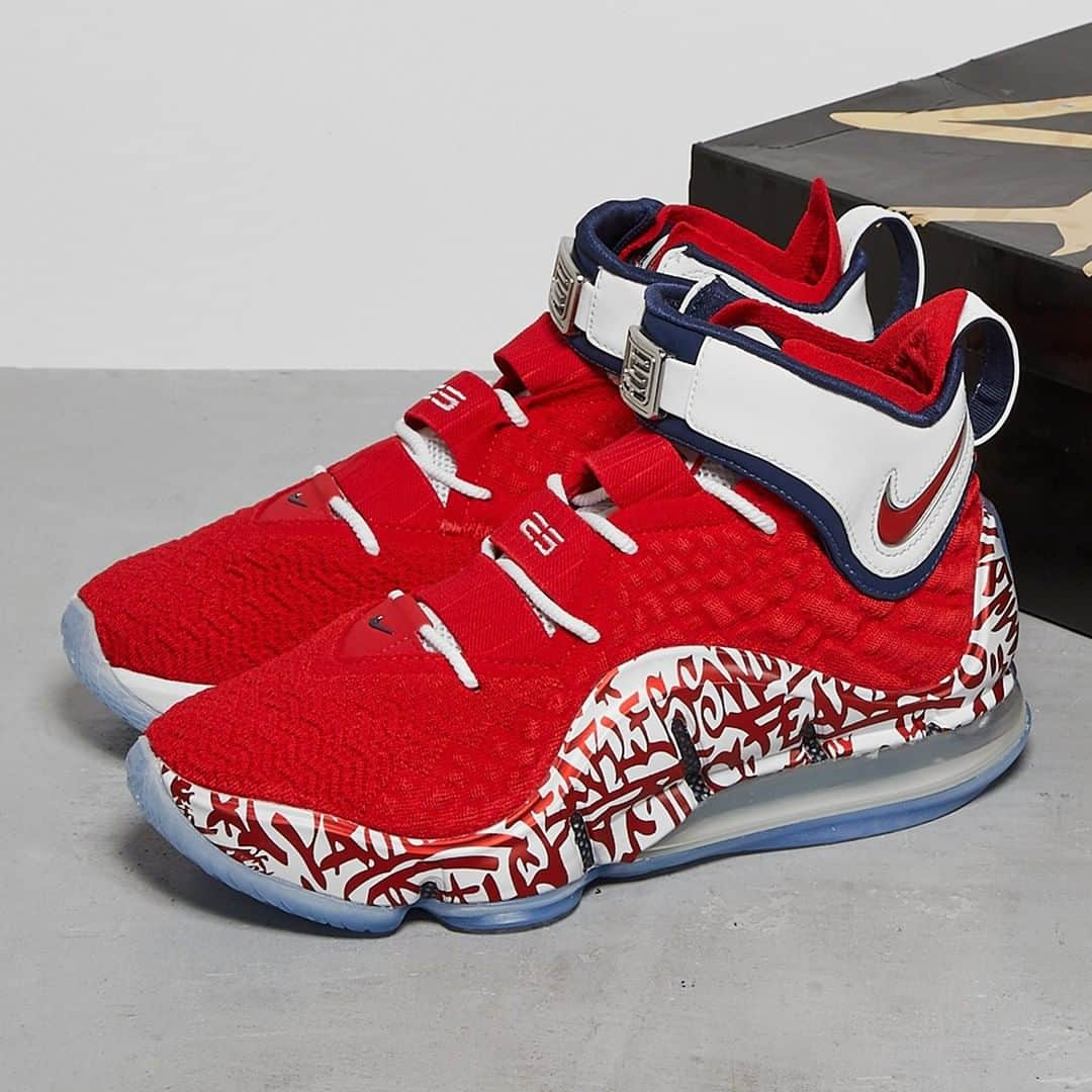 Sneaker Newsさんのインスタグラム写真 - (Sneaker NewsInstagram)「The Nike LeBron 17 "Graffiti Remix" appears in a third alternate colorway in red. Unlike the white and navy pairs, a red version of the famed LeBron 4 "Remix" never existed. Hit the link in our bio for a closer look at this upcoming Fall drop.」7月17日 3時31分 - sneakernews