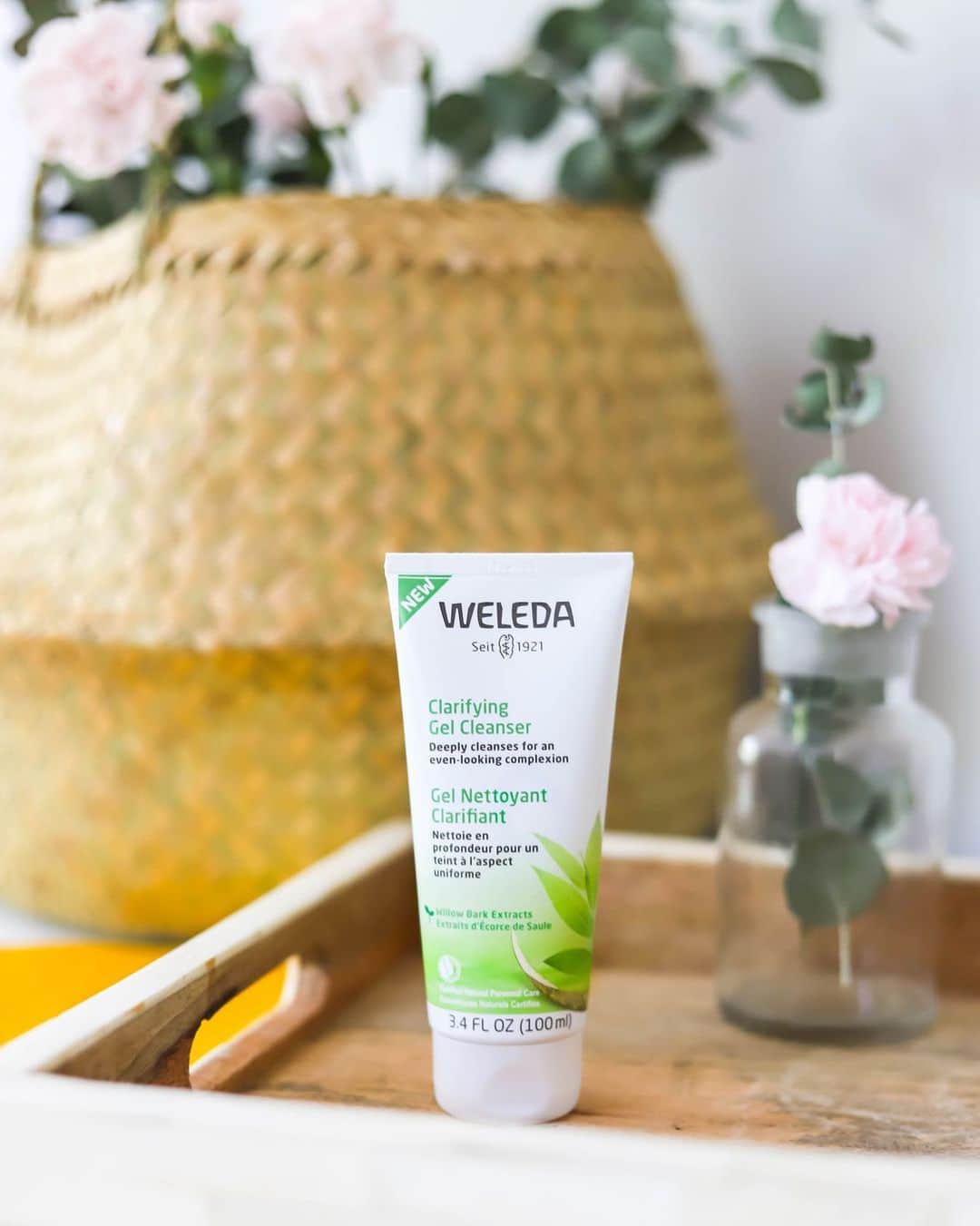 Weledaのインスタグラム：「When do you cleanse your skin? 💧Morning, night, or both?! Our Clarifying Gel Cleanser is the perfect option for oily + combo skin! #WeledaSkin」