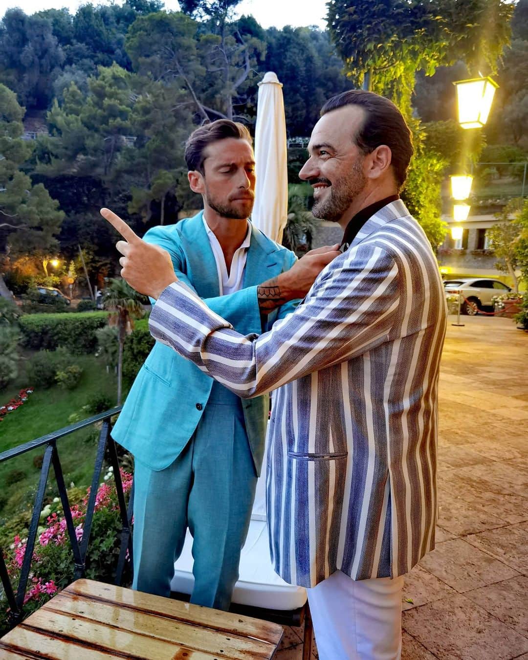 クラウディオ・マルキジオさんのインスタグラム写真 - (クラウディオ・マルキジオInstagram)「Quando a Portofino ti piace azzardare i colori #colors #suits 😉 @alessandromartorana」7月17日 4時28分 - marchisiocla8
