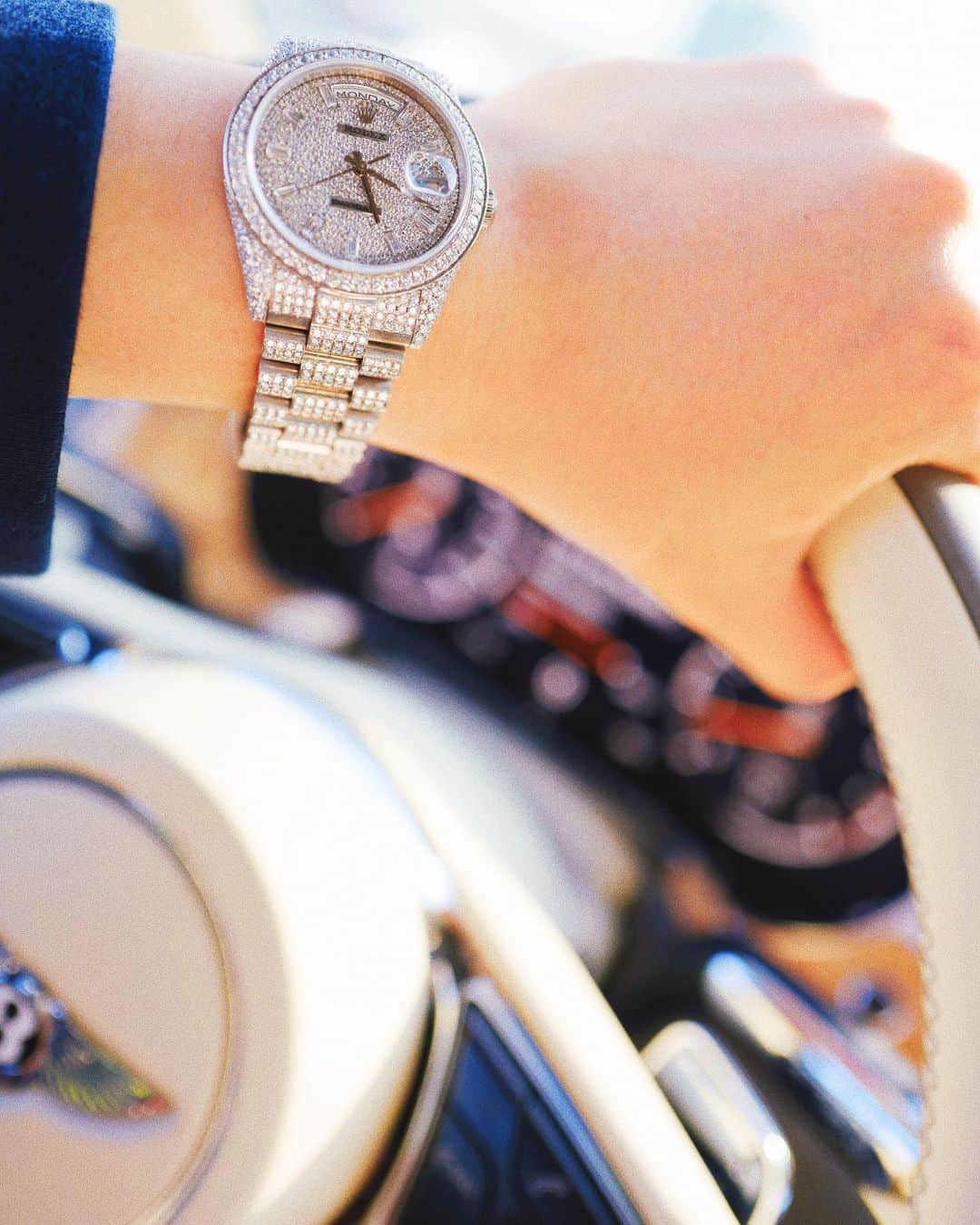 thequiettのインスタグラム：「white gold rollie bust down customized by @gee.roe @fenomandco 💎💎💎」