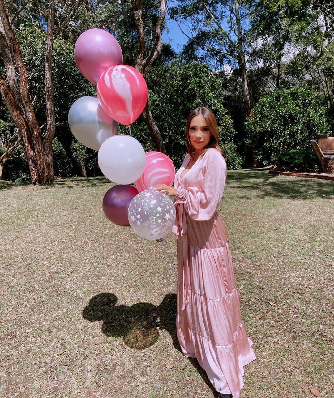 Luisa Fernanda Wさんのインスタグラム写真 - (Luisa Fernanda WInstagram)「Hoy estoy feliz subiendo fotos porque es mi cumpleaños 😂 los amo muchas gracias por sus mensajes tan hermosos Dios los bendiga 💕💕💕」7月17日 5時01分 - luisafernandaw