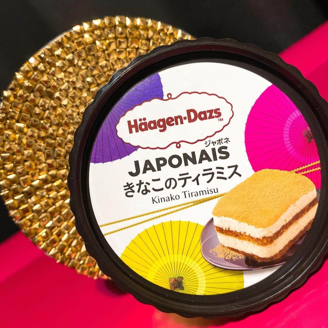 JULIANさんのインスタグラム写真 - (JULIANInstagram)「🍨『Haagen-JAPONAIS』🍨 〜きなこのティラミス〜 @haagendazs_jp @seven_eleven_japan  ✟☻✟☻✟☻✟☻✟☻✟☻✟☻✟ #haagendazs #ハーゲンダッツ  #ハーゲンダッツ期間限定 #期間限定  #セブンイレブン #セブンイレブン限定  #ハーゲンダッツジャポネ  #きなこ #kinako  #ティラミス #tiramisu  #アイス #今日のアイス #후식 #icecream #아이스크림 #おやつ #アイスクリーム #コンビニアイス #アイス好き #アイス好きな人と繋がりたい  #スイーツ男子 #スイーツ #甘党 #デザート #スイーツ好きな人と繋がりたい  #スイーツ部 #コンビニスイーツ  ✟☻✟☻✟☻✟☻✟☻✟☻✟☻✟」7月17日 14時40分 - julian_official_jp