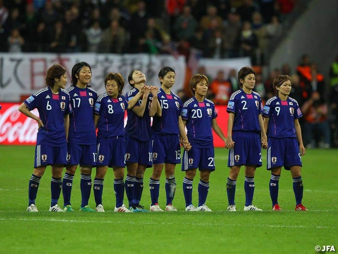 日本サッカー協会さんのインスタグラム写真 - (日本サッカー協会Instagram)「【#OnThisDay】2011.7.17🔙 ・ FIFA女子ワールドカップドイツ2011 決勝 #なでしこジャパン 2-2(PK3-1）アメリカ 📍フランクフルト ⚽#宮間あや #澤穂希 ・ 9年前の今日、#なでしこジャパン がワールドカップ優勝を達成！東日本大震災からの復興を目指す日本へ吉報を届けました！ ・ GK #海堀あゆみ DF #近賀ゆかり #岩清水梓 #鮫島彩 #熊谷紗希 MF #澤穂希 #宮間あや #川澄奈穂美 #阪口夢穂 FW #安藤梢⇒66'#永里優季 #大野忍⇒66'#丸山桂里奈⇒119'#岩渕真奈 ・ #nadeshiko #daihyo #jfa」7月17日 15時19分 - japanfootballassociation