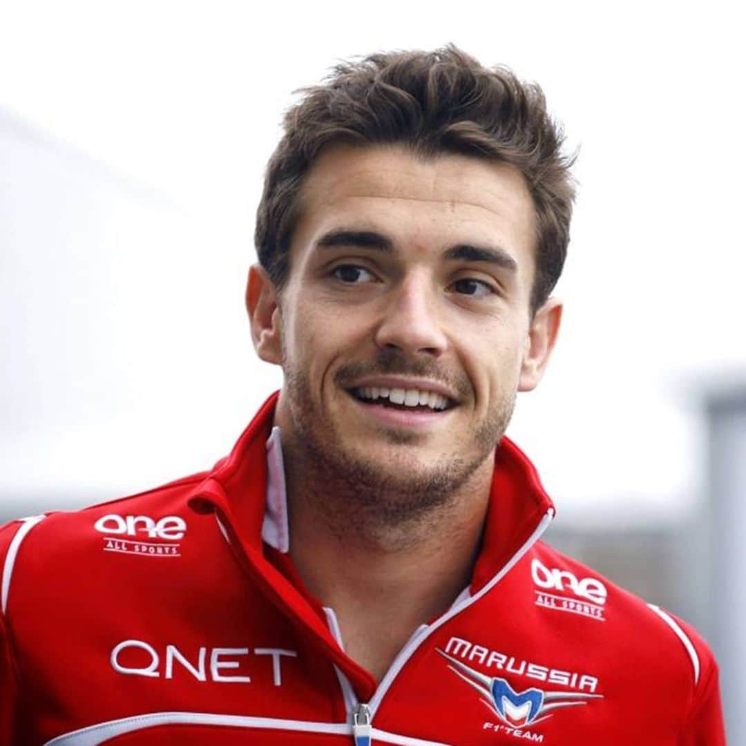 ロマン・グロージャンのインスタグラム：「5 years ago we lost a Champion and a friend.  You will always be with us Jules. #jb17」