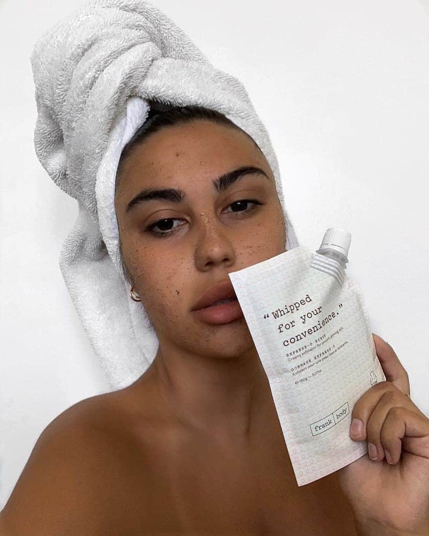 frank bodyさんのインスタグラム写真 - (frank bodyInstagram)「Whipped, creamy & almost as sweet as you. Drop a 🍦 below if you've tried my Express-O Coffee Scrub. @mariah_noelle has.」7月17日 7時00分 - frank_bod