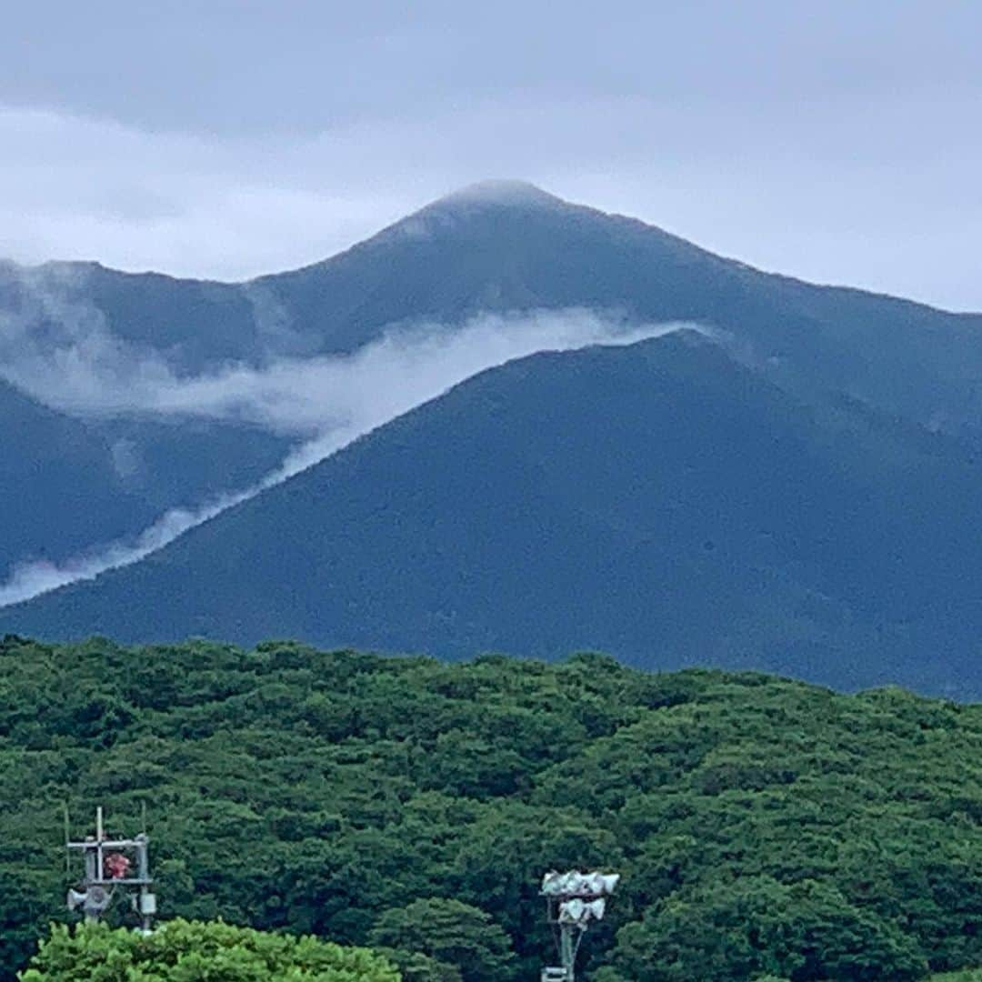 北海道様似町東京事務所さんのインスタグラム写真 - (北海道様似町東京事務所Instagram)「様似町からです  From Samani  #アポイ岳#日高山脈#日高山脈襟裳国定公園 #様似川#田舎の風景 #田舎#田舎暮らし#適疎#適当に疎のある暮らし 自然#自然が好きな人と繋がりたい  #登山#mountain #山 #ジオパーク #写真#写真好きな人と繋がりたい  #登山好きな人と繋がりたい #アポイ岳ジオパーク #geopark #samani #hokkaido #japan  #北海道#様似町」7月17日 7時09分 - samanitokyo