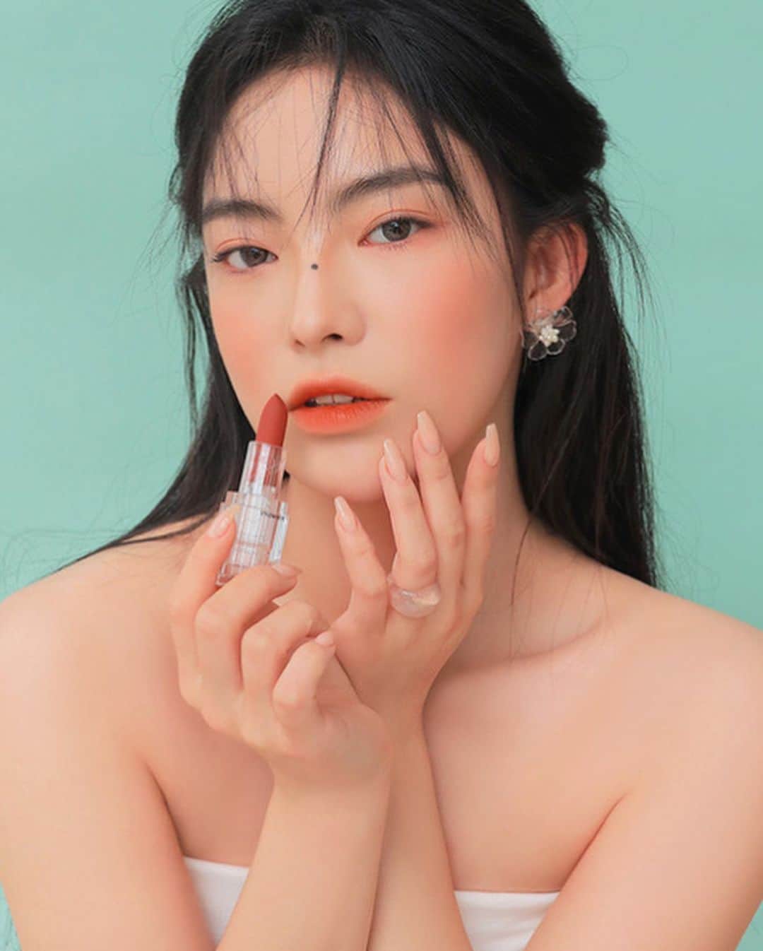3CE Official Instagramさんのインスタグラム写真 - (3CE Official InstagramInstagram)「3CE CLEAR LAYER EDITION 3CE SOFT MATTE LIPSTICK #GIVING_PLEASURE Goodmorning💋 #3CE #3CECLEARLAYER #3CESOFTMATTELIPSTICK」7月17日 9時04分 - 3ce_official