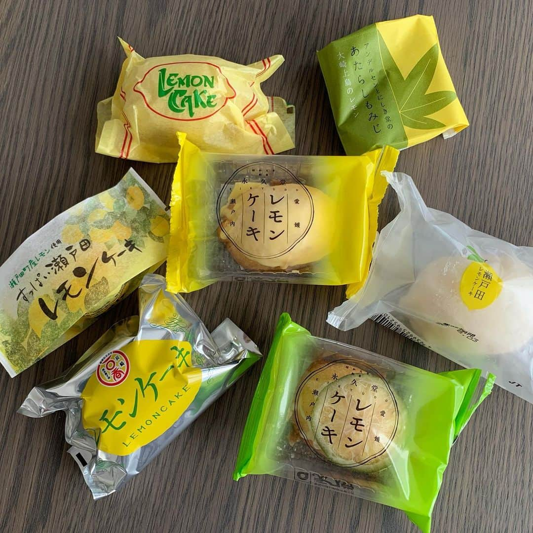 樹里咲穂さんのインスタグラム写真 - (樹里咲穂Instagram)「レモンケーキいろんな種類がバラ売りしてたから食べ比べしたくて一杯買っちゃった😆 ていうかね… 樹里子は… ほんとはね… 小麦粉控えなきゃいけないボディなの…😭 ちょっと位はいいよね？？ ってこれ、ちょっとじゃない⁉️いいの！食べてやるぅー！旅行行けないから食べたる🤨💦バタバタ(暴れてる笑)」7月17日 9時06分 - juripyon1028