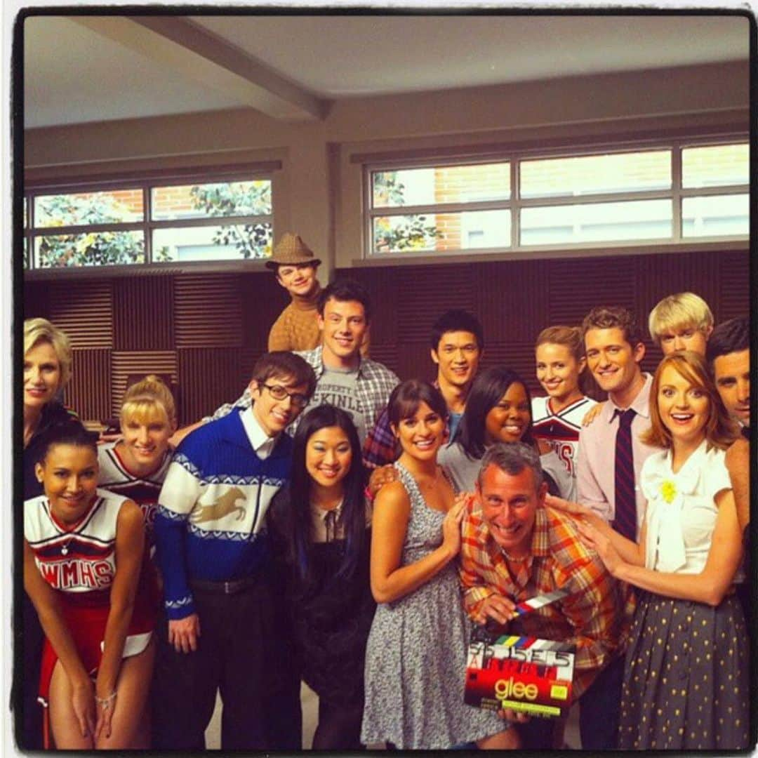 アダム・シャンクマンさんのインスタグラム写真 - (アダム・シャンクマンInstagram)「#tbt my first day of shooting my first episode of #Glee. Look at all the sweet babies.... it was an amazing, sweet and innocent time.  Also, fun fact: it was Naya’s first solo! Can you name it? #rockyhorrorgleeshow」7月17日 9時07分 - adamshankman