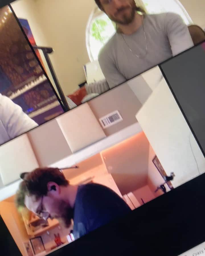 ウォーク・ザ・ムーンのインスタグラム：「recording recording recording」