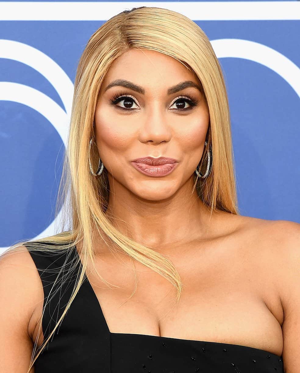 Just Jaredさんのインスタグラム写真 - (Just JaredInstagram)「Tamar Braxton was rushed to the hospital on Thursday night after a possible suicide attempt. We’re sending lots of prayers her way right now. Tap this photo at the LINK IN BIO for what we know so far.  #TamarBraxton Photo: Getty」7月17日 16時08分 - justjared