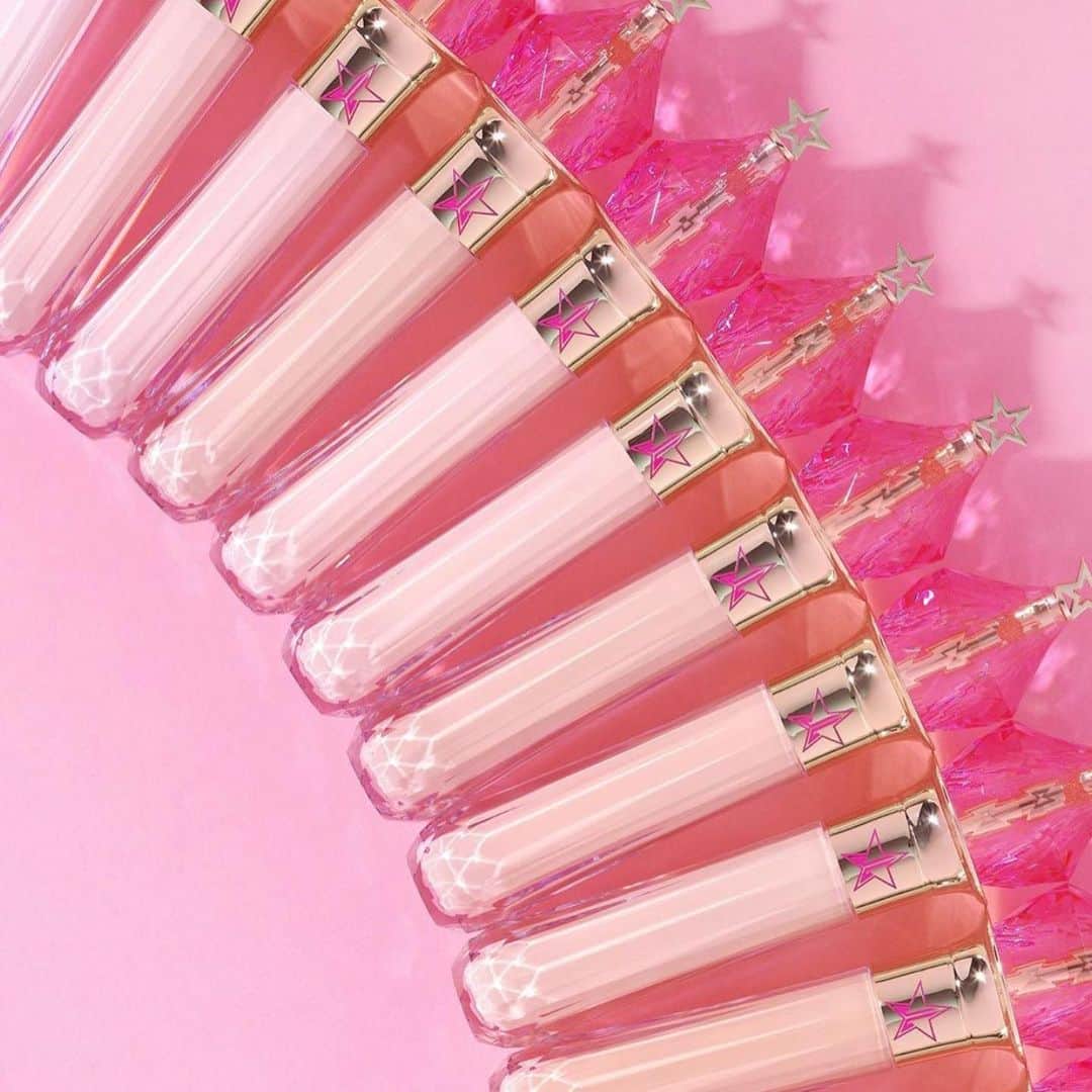 Jeffree Star Cosmeticsさんのインスタグラム写真 - (Jeffree Star CosmeticsInstagram)「Keep your under eye looking flawless for hours with our high coverage #magicstarconcealer 💖 Photo by: @dcdg_beauty 🌟 #jeffreestarcosmetics」7月17日 12時00分 - jeffreestarcosmetics