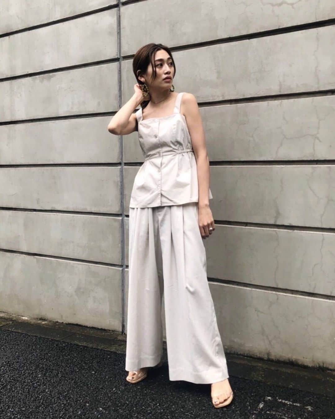 MOUSSY SNAPさんのインスタグラム写真 - (MOUSSY SNAPInstagram)「#MOUSSYSNAP @natorika 158cm LUMINE TACHIKAWA STAFF/ルミネ立川店スタッフ ㅤㅤㅤㅤㅤㅤㅤㅤㅤㅤㅤㅤㅤ STRAP CAMI BLOUSE(010DS330-2420) HIGH WAIST DRAWSTRING PANTS(010DS330-2430) #MOUSSYCapsuleCollection #MOUSSY_CC BEADED EARRINGS(010DSH50-1060) JELLY STRAP SANDALS(010DSS52-1080) ㅤㅤㅤㅤㅤㅤㅤㅤㅤㅤㅤㅤㅤ #MOUSSY」7月17日 12時31分 - moussysnap