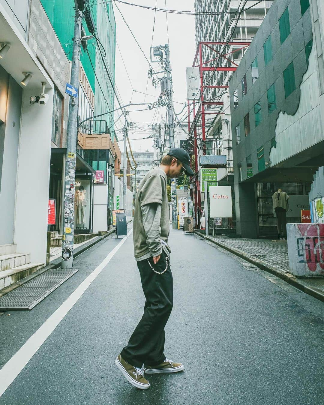 雄三 雨宮さんのインスタグラム写真 - (雄三 雨宮Instagram)「ロンT、ポロスウェット　 #wtaps  パンツ　#wackomaria   スニーカー　#vans   #oceantokyo #oceantokyoOVER #メンズヘア #メンズファッション #メンズパーマ #メンズ髪型 #メンズヘアカタログ #メンズモデル #雨宮雄三#雨スタ」7月17日 12時47分 - amezooon