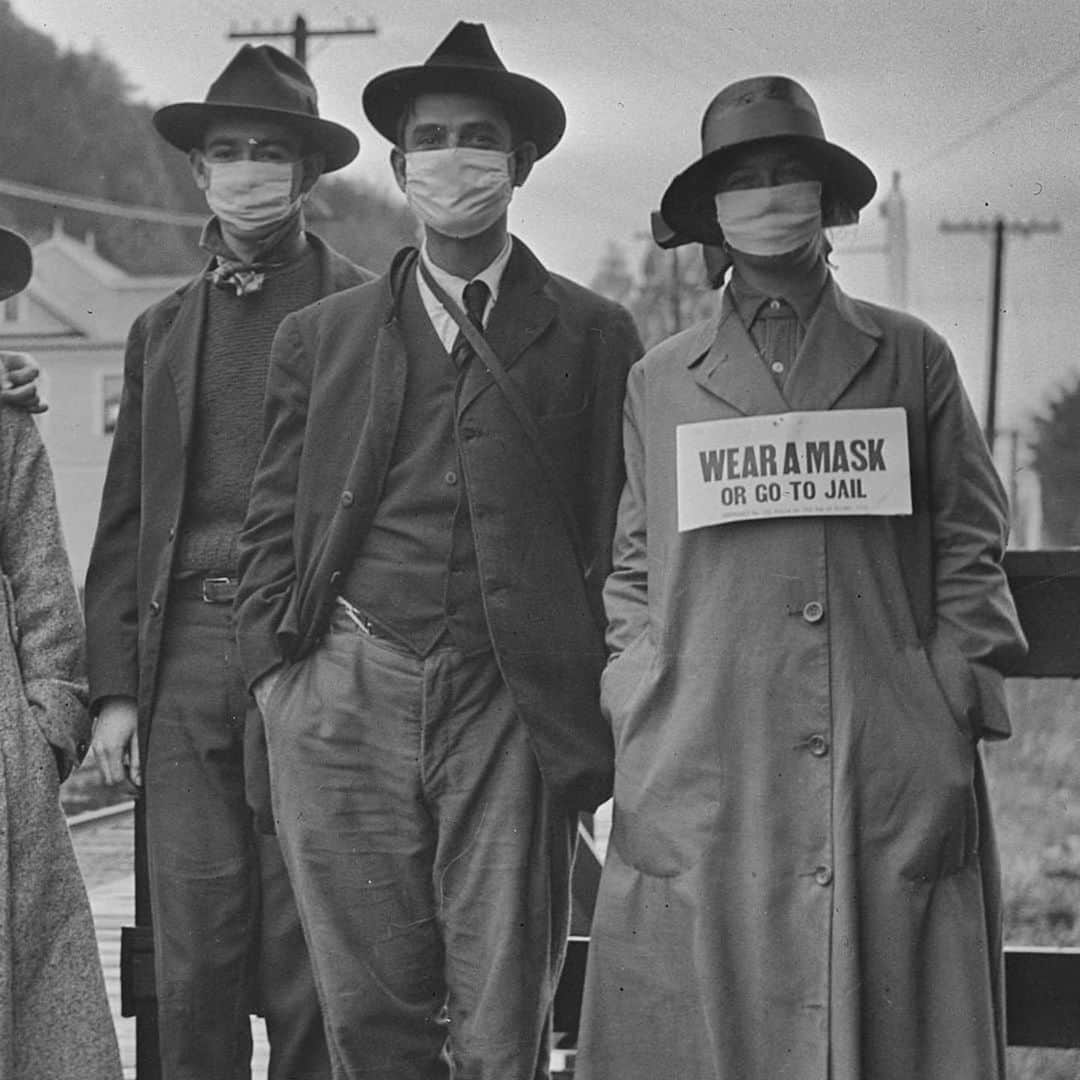 アイシャ・タイラーさんのインスタグラム写真 - (アイシャ・タイラーInstagram)「#Repost @chnge ・・・ This picture was taken in California in 1918, during the second wave of the Spanish flu pandemic that killed more than 50 million people around the world.   Yeah, sure, it’s your right to do what you want. Except what you want to do can kill someone. Maybe someone you love. Do your part, wear a f*cking mask. via @complex」7月17日 12時54分 - aishatyler