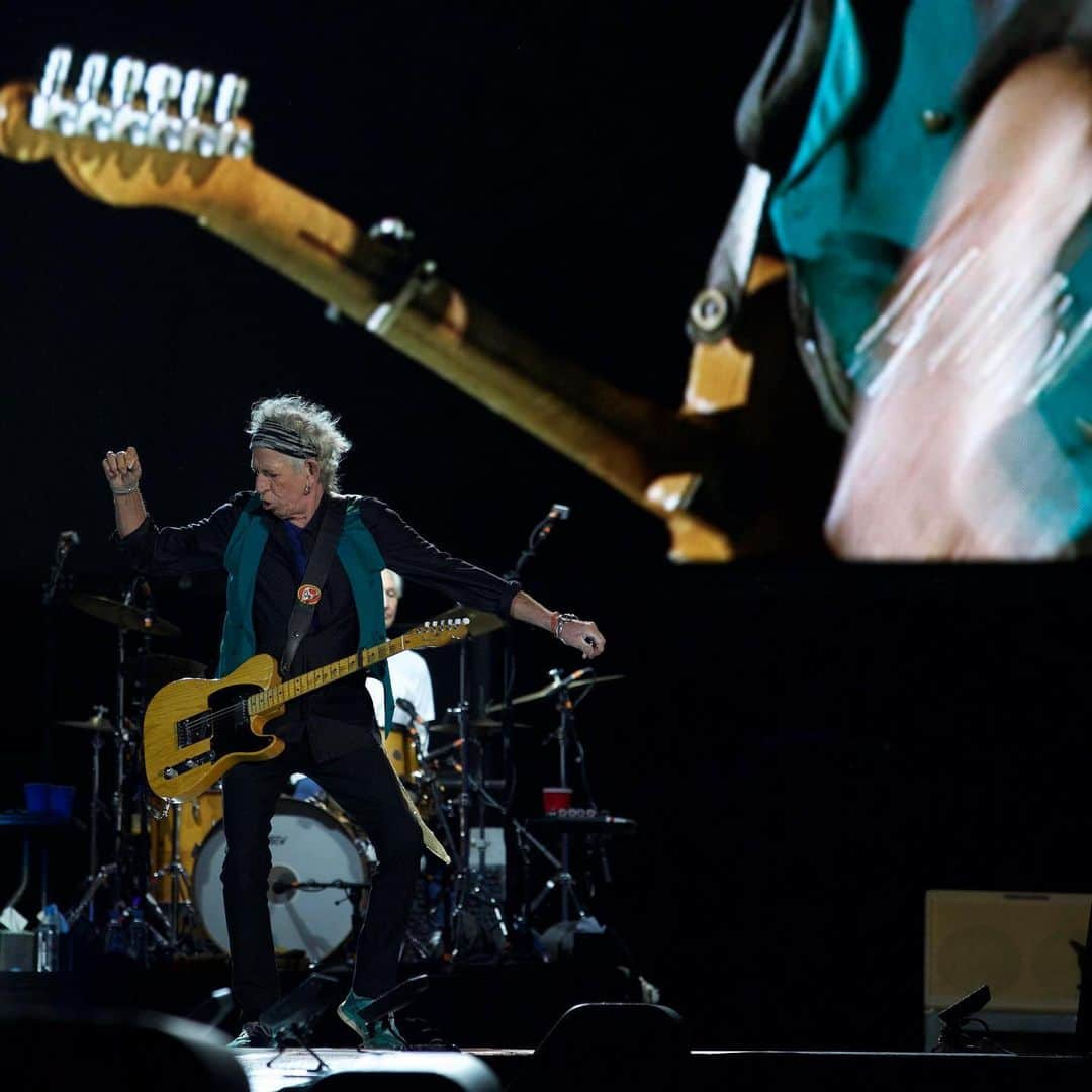 キース・リチャーズさんのインスタグラム写真 - (キース・リチャーズInstagram)「#FBF July 15, 2015  Rolling Stones/Zip Code Tour in Quebec City. 📷J.Bouquet」7月17日 13時22分 - officialkeef