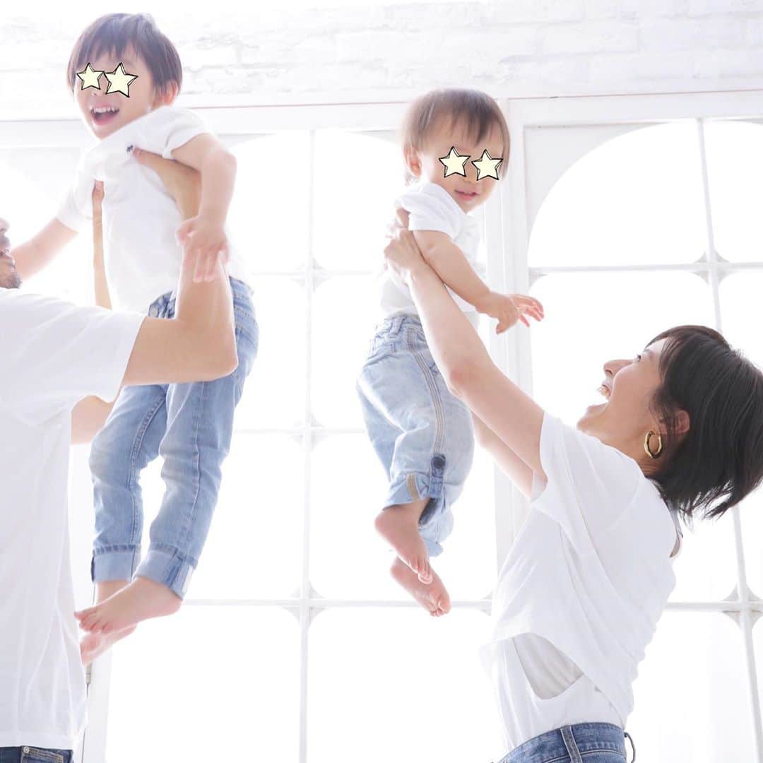 神戸蘭子さんのインスタグラム写真 - (神戸蘭子Instagram)「家族写真📸 . #家族写真  #記念写真　#家族でお出かけ  #ママライフ　#男の子ママ  #2人育児　#笑顔　#お揃いコーデ」7月17日 13時35分 - ranran0414