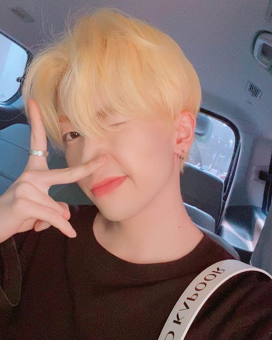 UP10TIONさんのインスタグラム写真 - (UP10TIONInstagram)「💛 #샤오 #xiao」7月18日 0時12分 - u10t_official