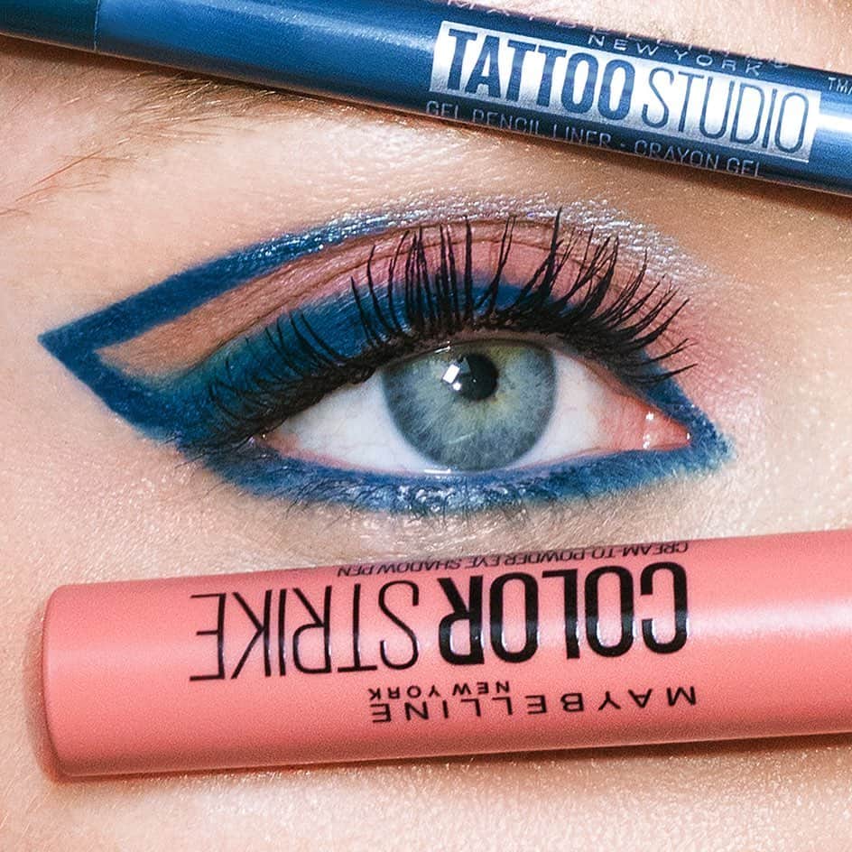 Maybelline New Yorkさんのインスタグラム写真 - (Maybelline New YorkInstagram)「Tag a friend that would rock this this floating liner look all summer long! @walker_ash created this #EyesCanTalk inspo using our  #colorstrike eyeshadow pen in ‘charm’, #tattooliner in ‘deep teal’ & ‘sparkling silver’, and #falsieslashlift masacara! Tune into our stories today to see how she got this look!」7月18日 0時08分 - maybelline