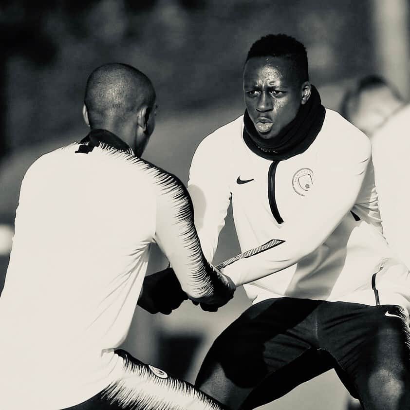 フェルナンジーニョのインスタグラム：「Happy birthday to the craziest guy I’ve ever met 😂 but he has a giant heart. Enjoy your day Benja... @benmendy23」