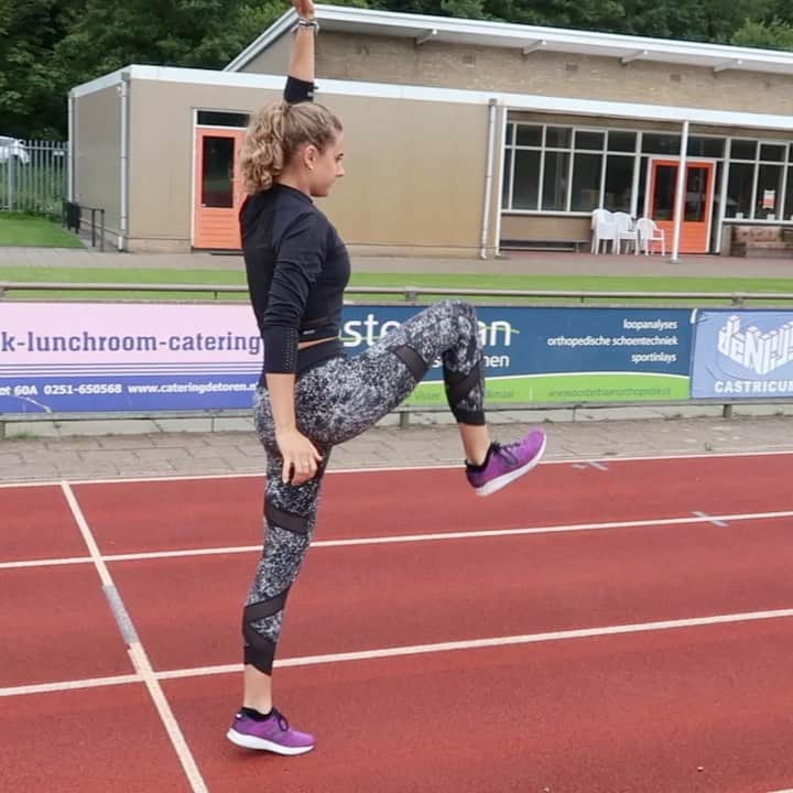 ラウラ・デ・ウィットのインスタグラム：「Drills drills drills 😬 Part of my pre meet for tomorrow’s 400m 🙌🏼」