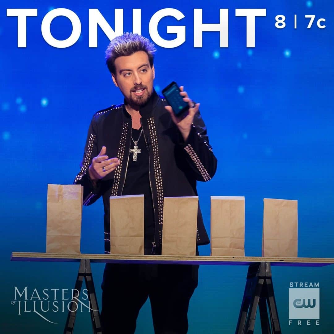 The CWさんのインスタグラム写真 - (The CWInstagram)「He'll make your phone disappear. A new episode of #MastersOfIllusion airs tonight at 8/7c. Stream tomorrow free only on The CW!」7月18日 1時02分 - thecw