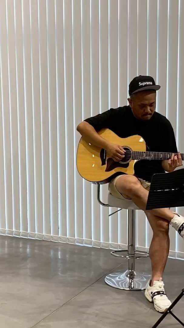 ジョー のインスタグラム：「#香水の替え歌 #瑛人」