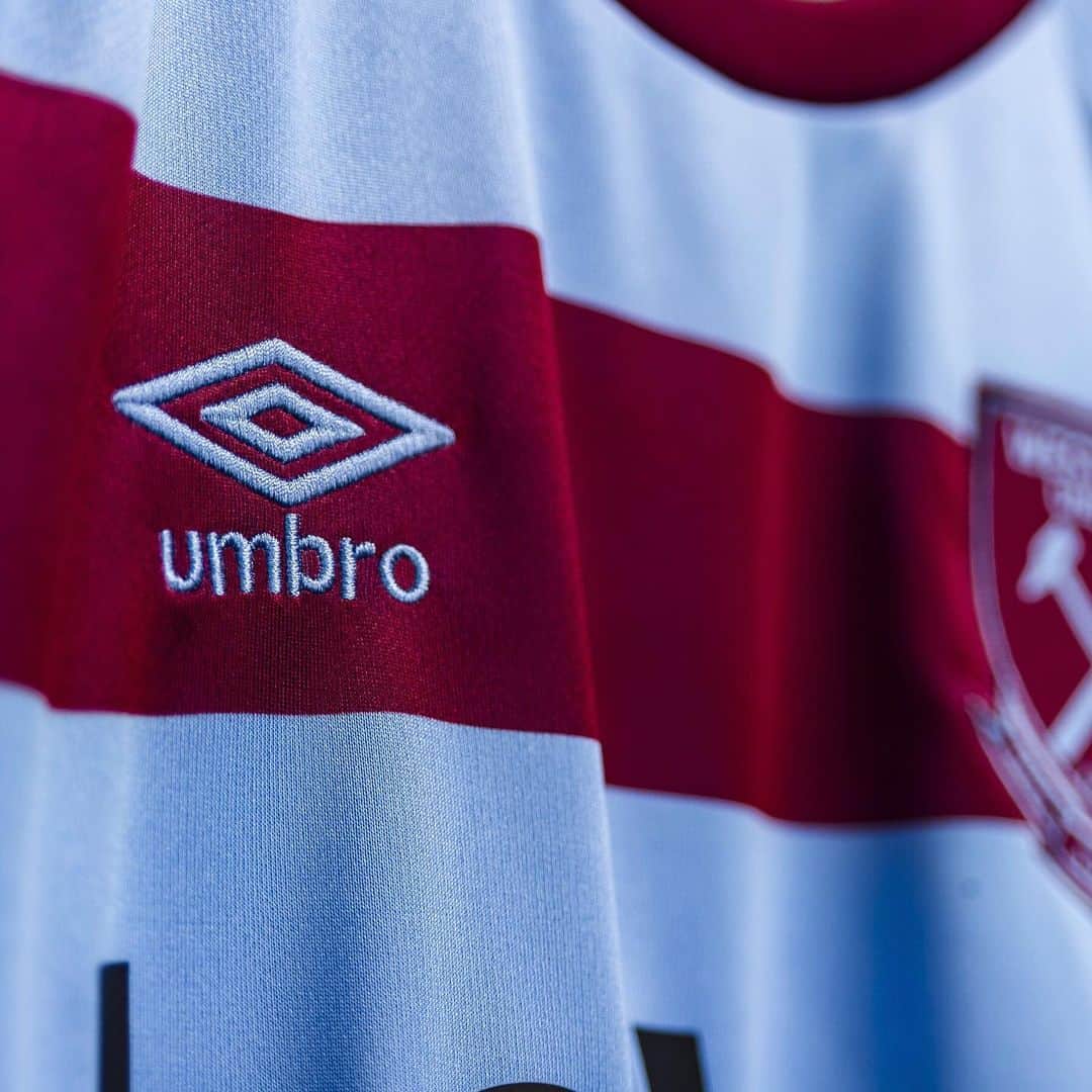 UMBROさんのインスタグラム写真 - (UMBROInstagram)「Inspired by the @westham heritage ⚒  20/21 on the road!  #125Together」7月17日 16時15分 - umbro
