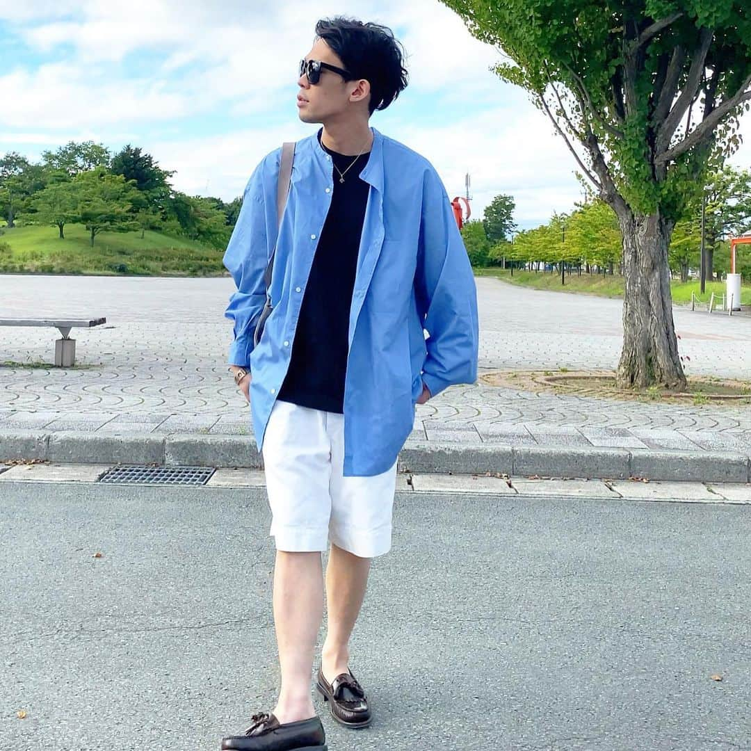 tetsuya togashiさんのインスタグラム写真 - (tetsuya togashiInstagram)「★★★★ 空の色みたいなコーデ♪ ‍ ☑︎shirt #graphpaper ☑︎T-shirt #uniqlou ☑︎shorts #italianarmy ☑︎shoes #regal ☑︎bag #henderscheme ‍ このシャツにグルカショーツの 相性ヤバい👌 ‍  #fashion #ファッション #コーデ #ootd #outfitoftheday #instafashion #outfit #コーディネート #coordinate #お洒落さんと繋がりたい #グラフペーパー #グルカショーツ #古着mix #エンダースキーマ #uniqlo #ユニクロ #ユニクロユー #服好きな人と繋がりたい #服バカ #snapshot #スナップ #山形をファッションで盛り上げたい #山形をファッションで盛り上げ隊」7月17日 16時28分 - toga_agot