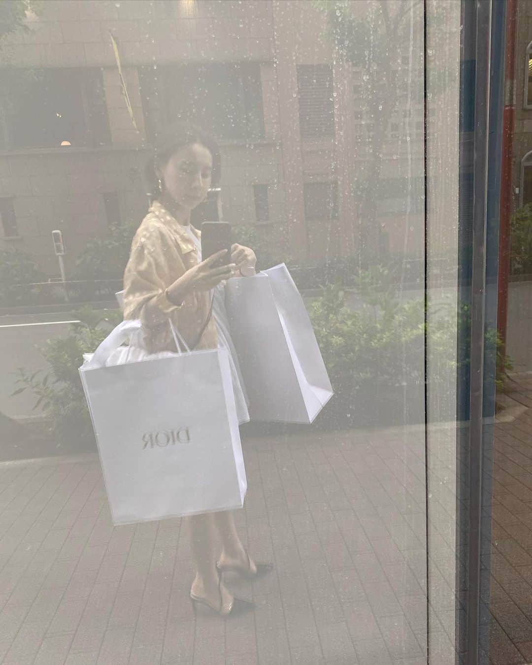 黒石奈央子さんのインスタグラム写真 - (黒石奈央子Instagram)「この間久々にたくさんお買い物してしまた🐝  #shopping」7月17日 16時43分 - blackstone705