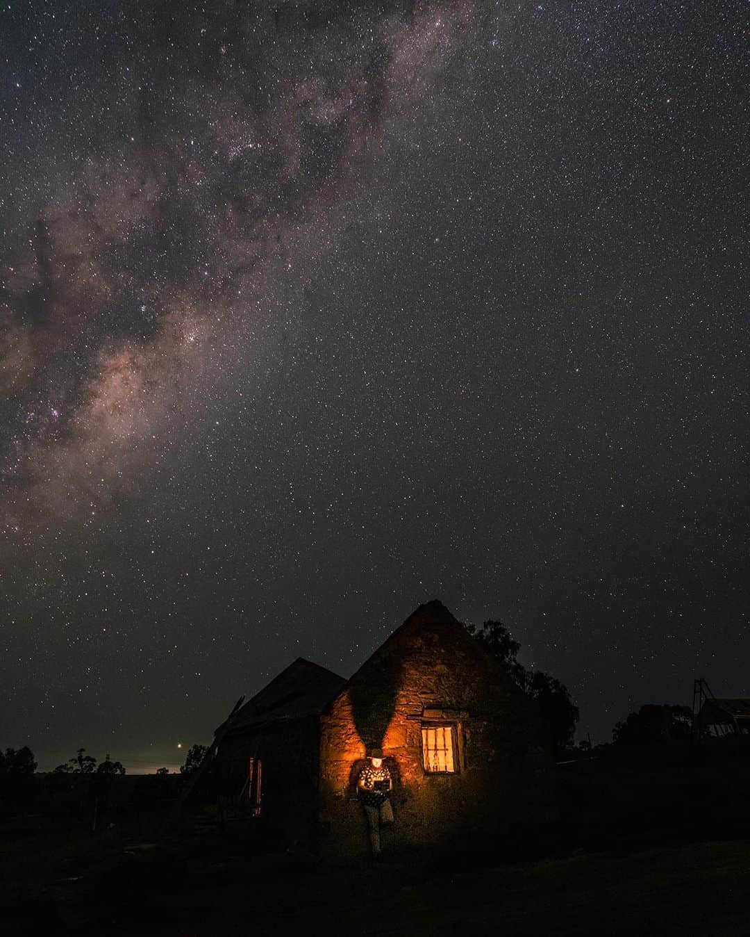 Nikon Australiaさんのインスタグラム写真 - (Nikon AustraliaInstagram)「"These two images were captured on a very close friend's farm just outside of Adelaide. There is very minimal light pollution, which makes viewing the core of the milky way a real treat. He has a number of old buildings on the property from the early 1900's, which are perfect to include in each image.⁣⁣ ⁣⁣ I am slowly transitioning from DSLR to Mirrorless and since picking up the Z 7, I am absolutely blown away. In this tiny little form factor body, the power that is packed inside is just incredible. I am currently running a D850 + Z 7 combo and find myself picking up the Z 7 more often. The EVF is incredible and the focus peaking is perfect. ⁣⁣ ⁣ I honestly never thought I would move from DSLR to Mirrorless as I love the bigger form factor, however, the Z 7 fits perfectly in my hand and doesn't feel as small as it is. I am excited to push this camera to its limits as the months go on." - @nathangodwin⁣⁣ ⁣⁣ Camera: Nikon Z 7⁣⁣ Lens: AF-S NIKKOR 24-70mm f/2.8 VRII⁣⁣ Settings: f/2.8  25s  ISO 3200⁣⁣ ⁣⁣ #Nikon #MyNikonLife #NikonAustralia #NikonZ7 #Z7 #Astrophotography」7月17日 16時53分 - nikonaustralia