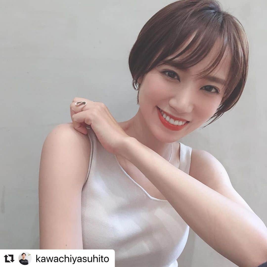 THROW 【スロウ】さんのインスタグラム写真 - (THROW 【スロウ】Instagram)「#Repost @kawachiyasuhito with @make_repost ・・・ . .シンプルにストレートタッチで🐬  .ショート、ボブはドライカットで360度バランス良くつくります！  .基本的にはオールマイティーですが、ショート、ボブ系は特にリピーターが多いのでDMやホットペッパービューティーから予約を受付しております★  .クセや、頭のかたちは人によって様々です。  .カットラインでマイナス5歳に、首が長く見えたり、可愛く、綺麗に、オシャレに見せる事ができます★  .些細な事でも相談して下さい！  川地  #美容院#春日井#勝川#スタイリスト募集#マンツーマンサロン#ソワ#シー#CIE#soieヘアカラー#オーガニック#リラクゼーション#リラックス#外ハネ#前下がりボブ#グレージュ#ショート#透明感#スタイリッシュ#外国人風」7月17日 17時25分 - throwcolor