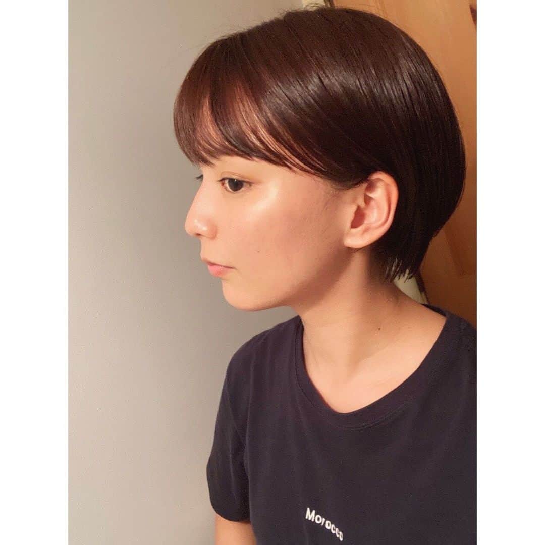 梶原凪のインスタグラム：「髪切りました！」