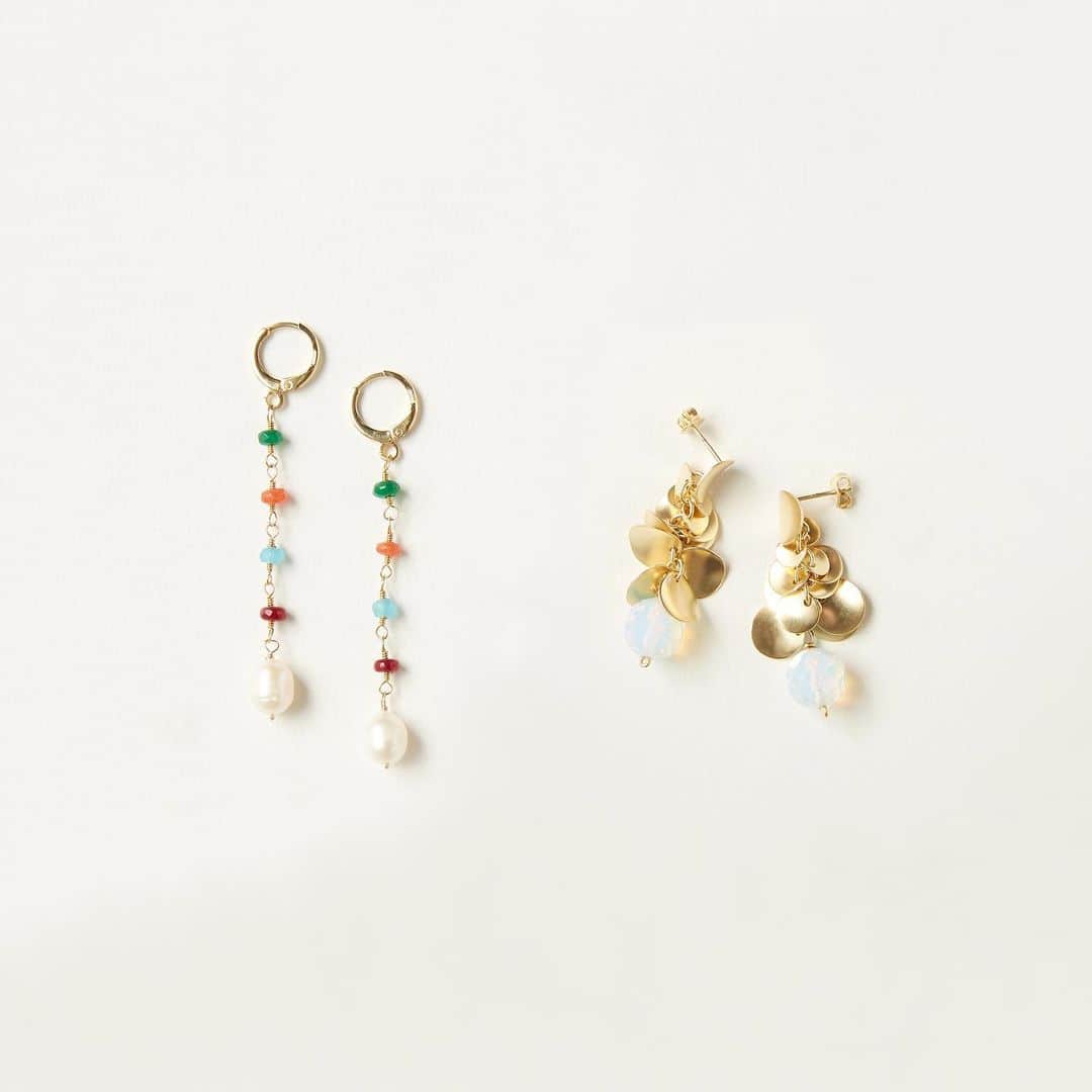 エリオポールのインスタグラム：「. 2020 Pre Fall Collection . *from left PIERCED EARRING [Eneida Franca] 5,600yen+tax/5,900yen+tax . ファイナンスの仕事をしていたデザイナーのEneida Francaが立ち上げたアクセサリーブランド。カジュアルからキレイめスタイルまで、幅広いコーディネートで活躍してくれるアイテムがそろいます。 . . . #HELIOPOLE #エリオポール #selectshop #fashion #style #accessories #ピアス #イヤカフ」