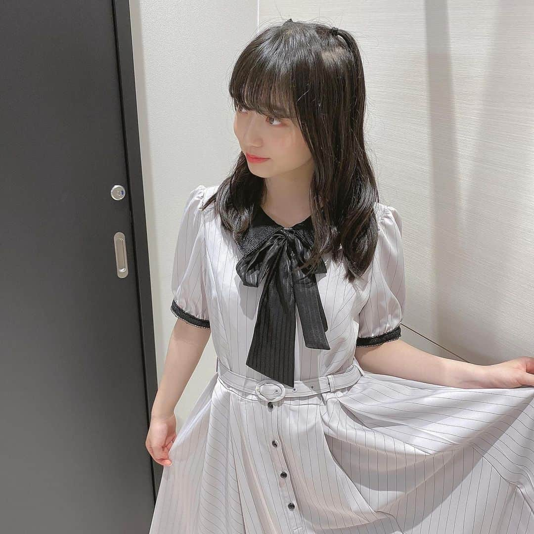 山田なる（ナルハワールド）さんのインスタグラム写真 - (山田なる（ナルハワールド）Instagram)「女の子な服着た👧💜﻿ ﻿ 私はリボンがついてるワンピースが﻿ 好きなのかも🎀﻿ ﻿ ﻿ #ワンピース #ワンピース好き #フリフリ #りぼん #リボン #ドール系 #ワンピースコーデ　#LARME #fashion﻿ #なるのコーデ﻿」7月17日 18時22分 - naruhaw