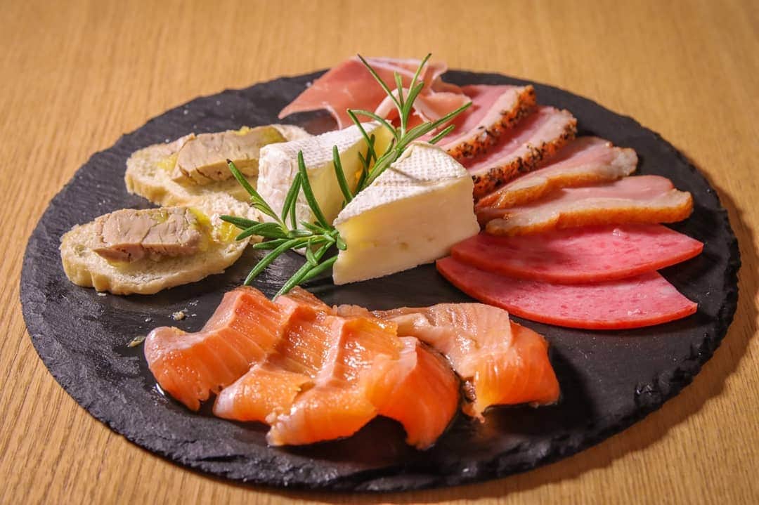 メゾン エルミタージュのグルメインスタ