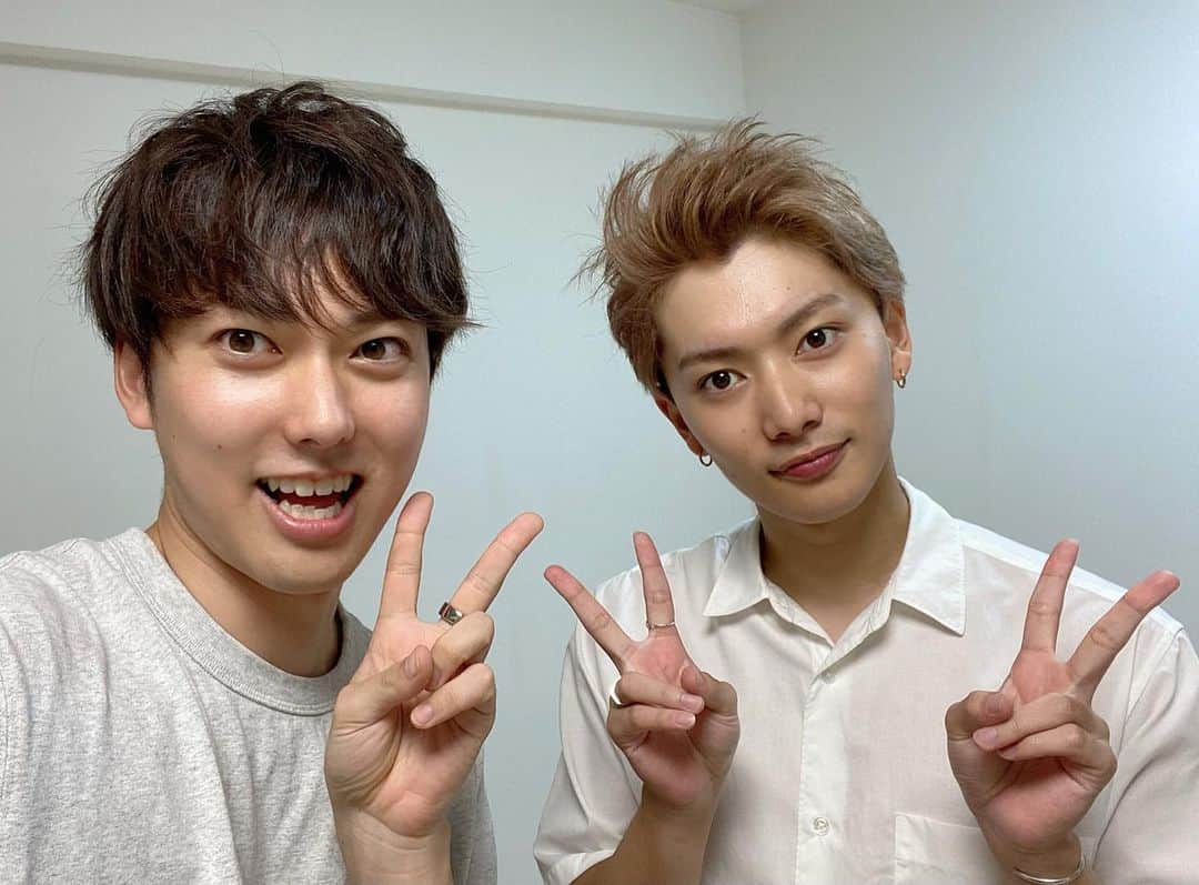 ないとーのインスタグラム：「久しぶりに弟と撮影しました！😄」