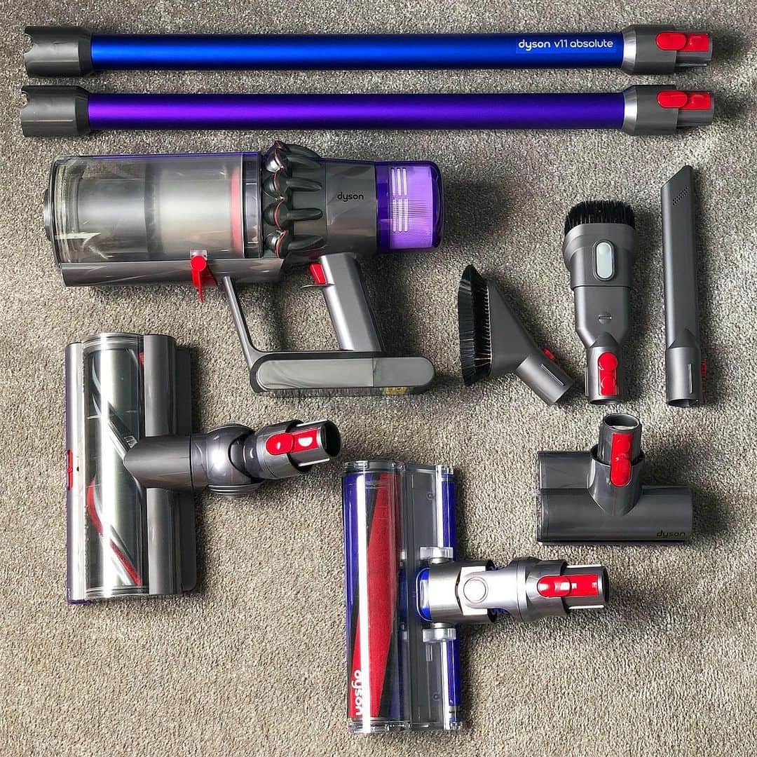 Dysonさんのインスタグラム写真 - (DysonInstagram)「Deep clean everywhere that dirt can reach. The Dyson V11™ vacuum’s tools are specially engineered to clean beyond the floor, to reach dirt in nooks and crevices, and clean dust from furniture and mattresses. 📷 @hannahcleans #dyson #dysonhome #vacuum #vacuumcleaner #cleaningtools #cleanhome #cleaning #homecleaning」7月17日 18時38分 - dyson