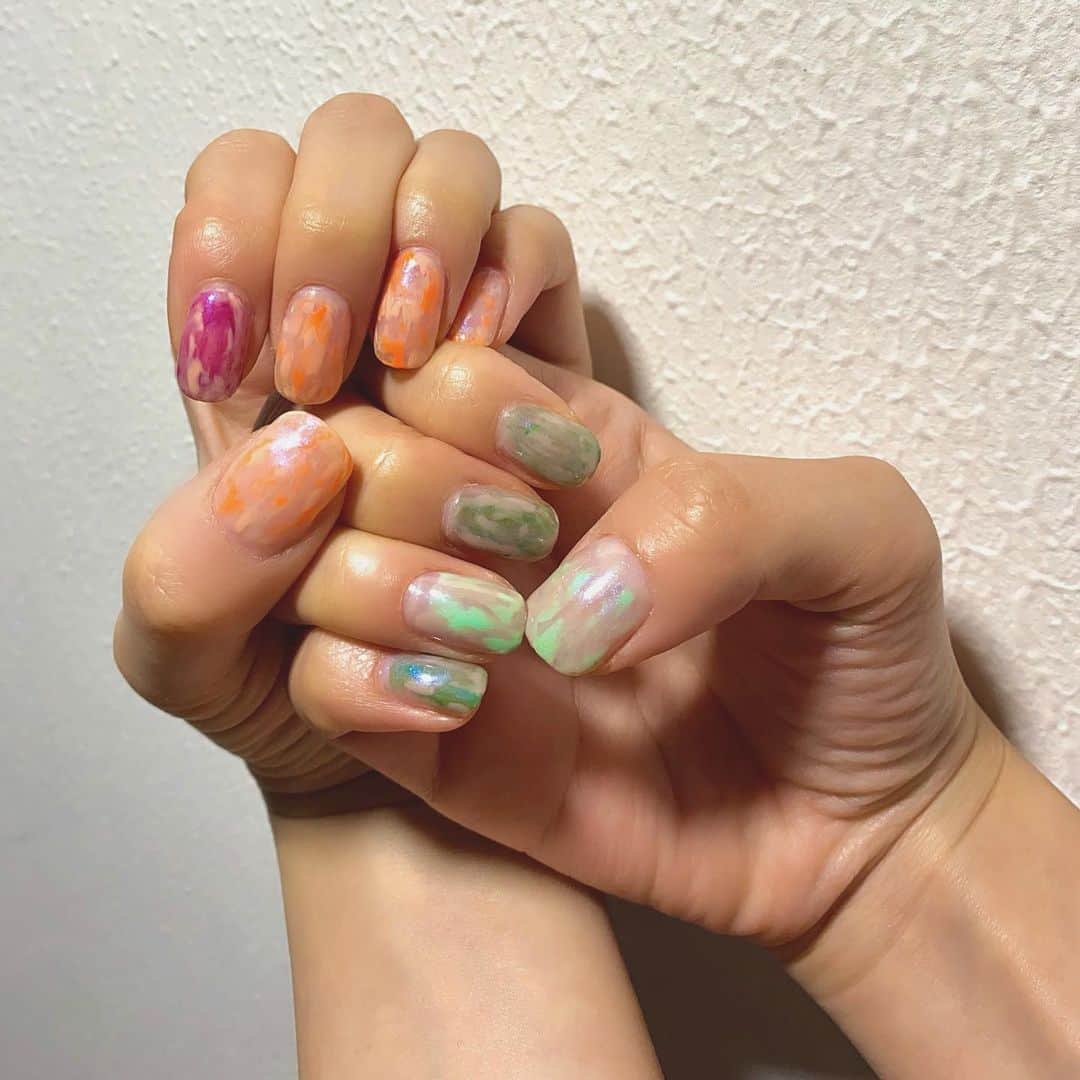 DJ mariennuのインスタグラム：「新しい#selfnail 💅 コツ掴めてきて素人ながら楽しんでいます。#趣味」