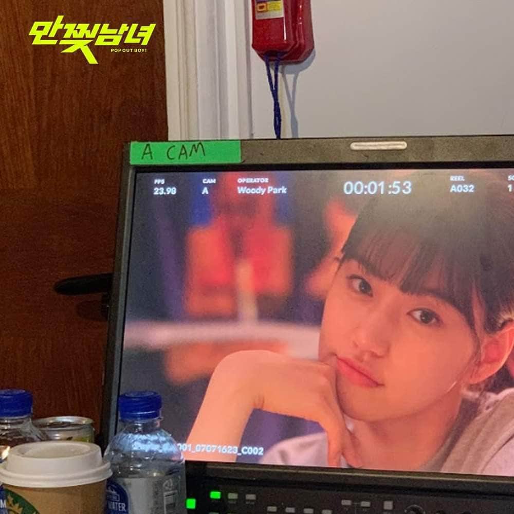 キム・ドヨンさんのインスタグラム写真 - (キム・ドヨンInstagram)「Pop Out Boy! Filming Behind」7月17日 18時41分 - weme.doyeon
