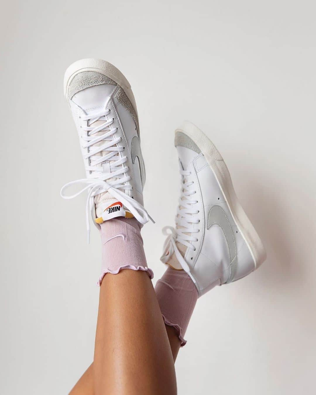 ASOSさんのインスタグラム写真 - (ASOSInstagram)「Psst! DYK we sell @crepprotect? Clean your white sneaks regularly to keep them fresher for longer 💫 📸 @asos_lesley (she/her) 🔎 Search 'Crep Protect' on ASOS」7月17日 18時45分 - asos