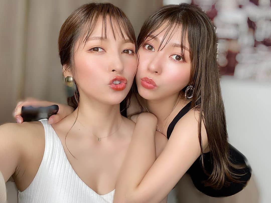 のインスタグラム：「・ 昔書いていた日記を読み返してたら 舞花とケンカしたときの 怒りの矛先になってた😂✨ ・ ケンカする程仲がいいは うちらの事だ🤭🤫🧐 ・ #ひうら姉妹 #樋浦姉妹#twins #twinstagram」