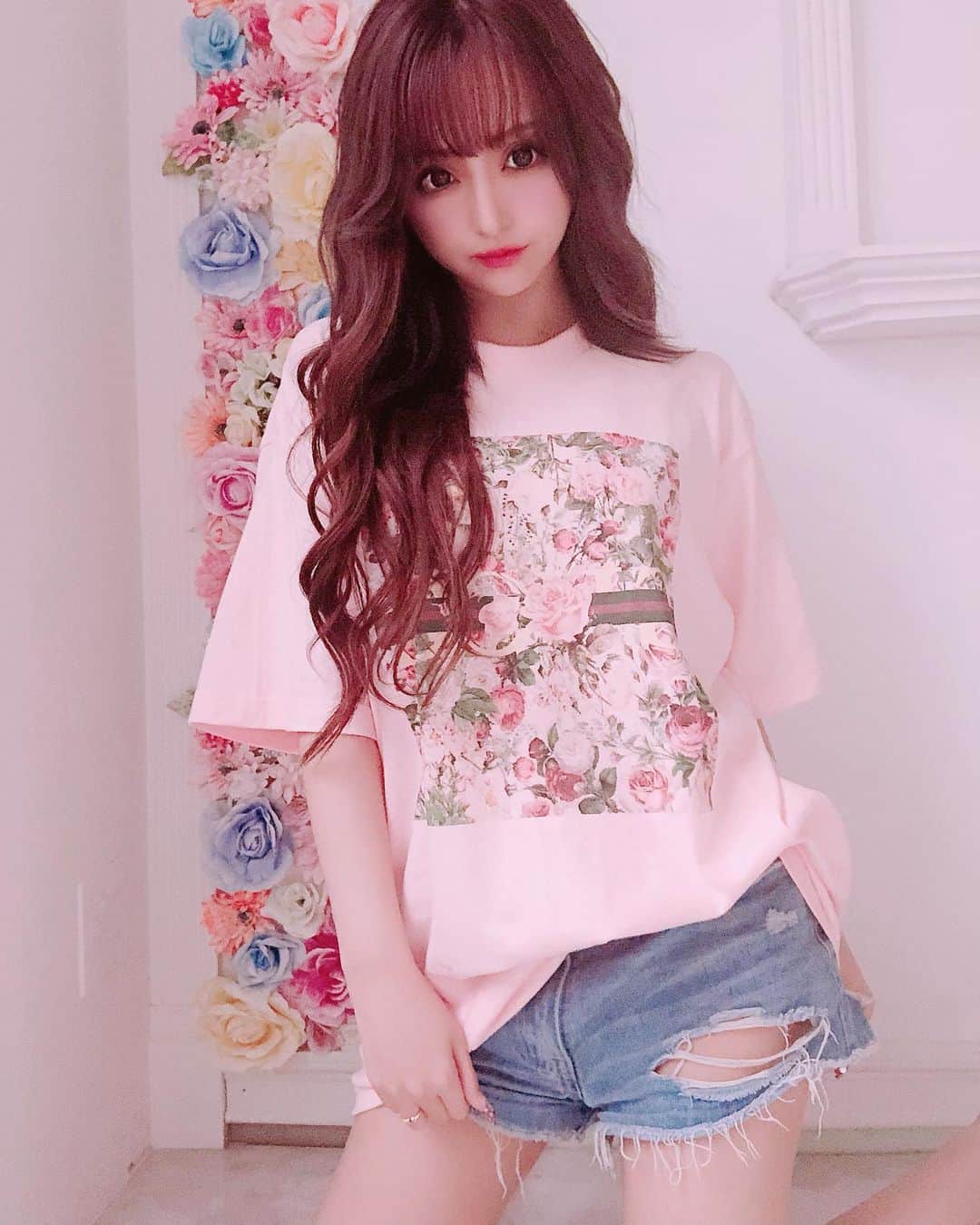 桜井莉菜さんのインスタグラム写真 - (桜井莉菜Instagram)「ストーリーで質問多かった Tシャツは @pink.store037  のだよ💓 ビッグTが好きだから、このサイズちょうど良き🥰❤️ やっぱ楽ちんなコーデ好き💗  #楽ちんコーデ#Tシャツ」7月17日 19時15分 - rina__sakurai